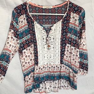 Boho floral pattern top with lace mesh opening
